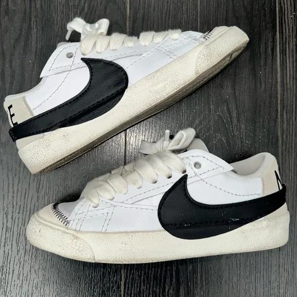 Nike Low Blazers - Picture 1 of 6